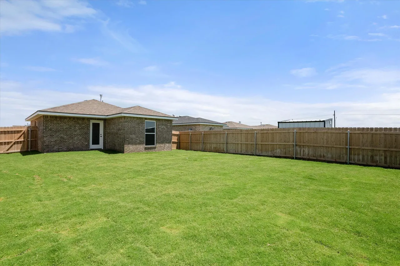 Photo 19 — 5515 Smith Street, Lubbock, TX 79416