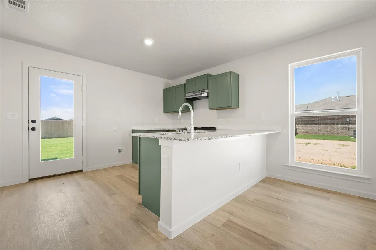 Photo 10 — 5515 Smith Street, Lubbock, TX 79416