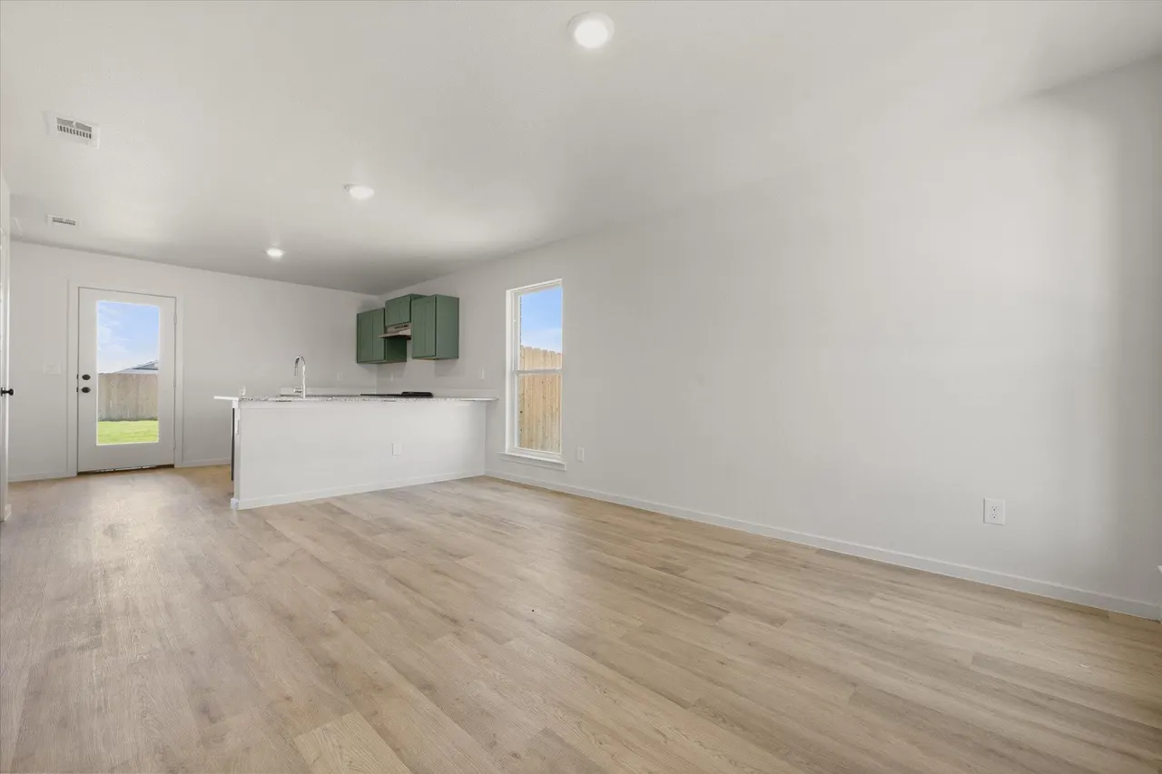 Photo 5 — 5515 Smith Street, Lubbock, TX 79416