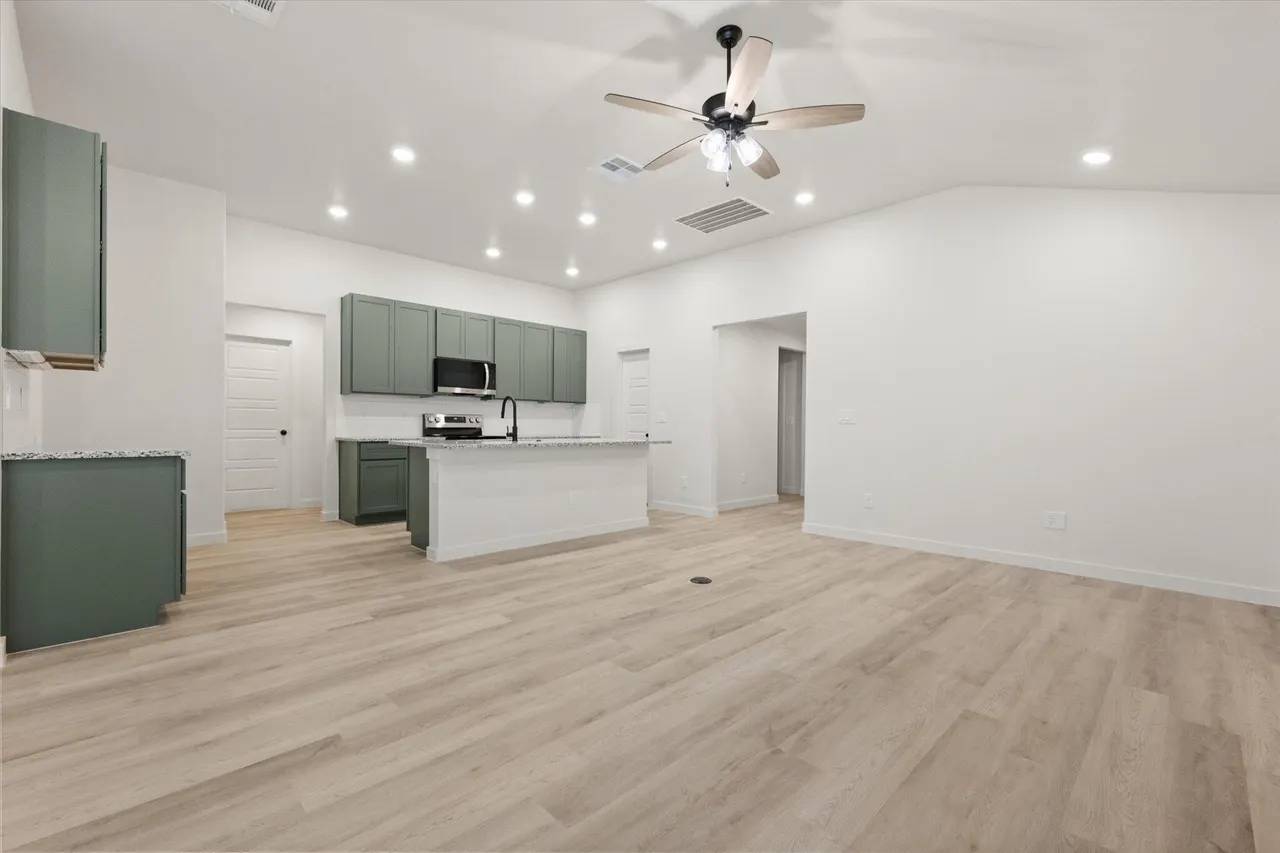 Photo 8 — 12003 Kewanee Avenue, Lubbock, TX 79424