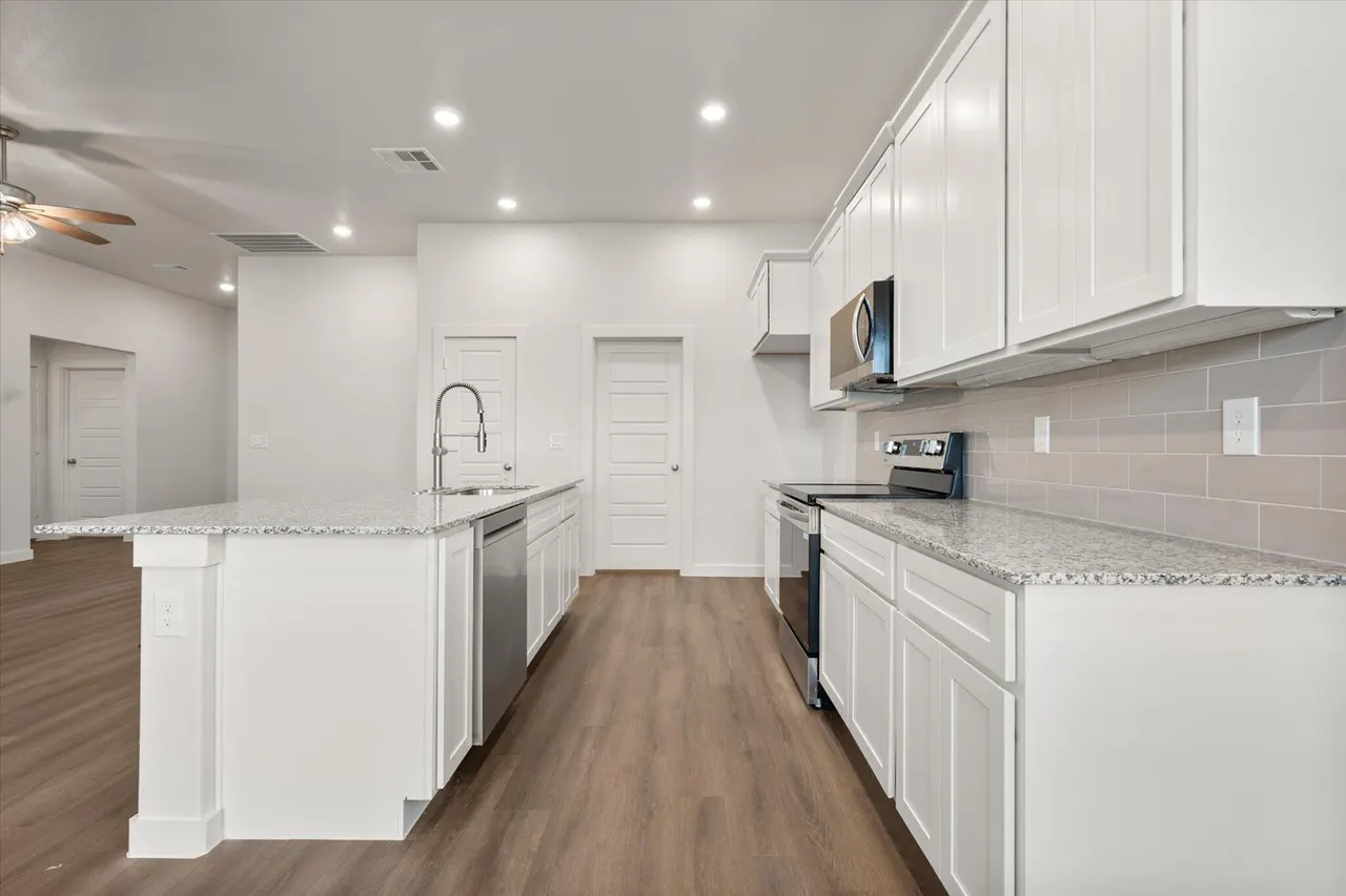Photo 12 — 3023 137th Street, Lubbock, TX 79423