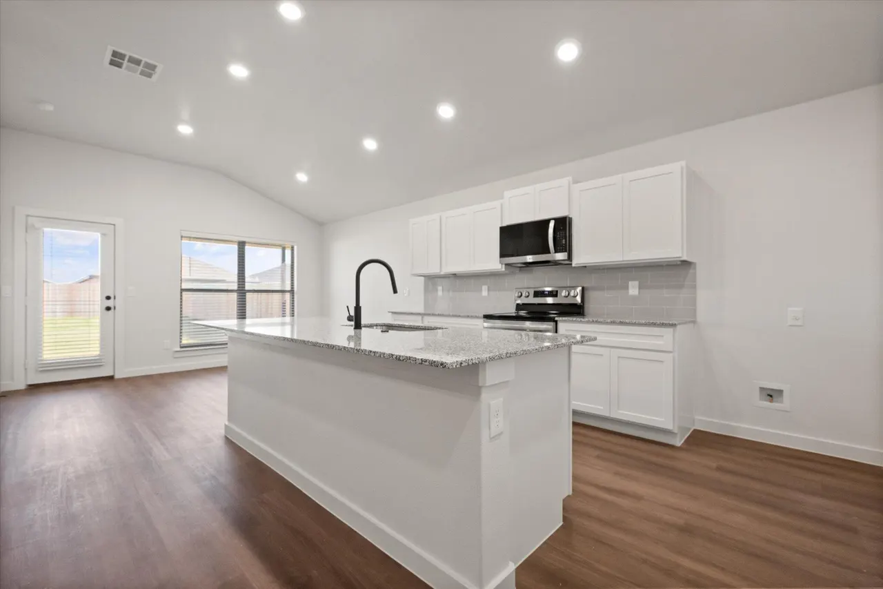 Photo 13 — 3021 137th Street, Lubbock, TX 79423