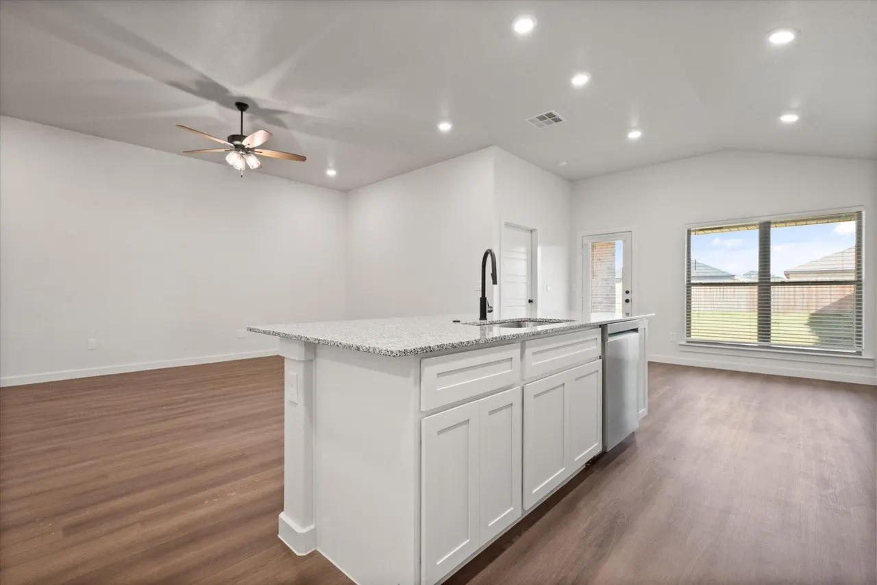 Photo 14 — 3021 137th Street, Lubbock, TX 79423