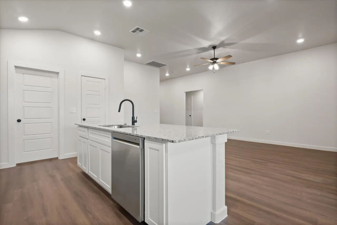 Photo 15 — 3021 137th Street, Lubbock, TX 79423
