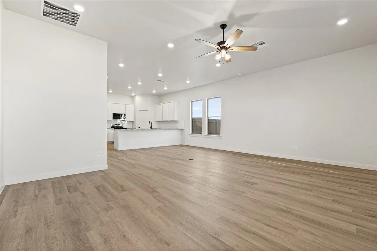 Photo 5 — 12001 Justice Avenue, Lubbock, TX 79424