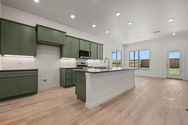 Photo 8 — 6105 121st Street, Lubbock, TX 79424