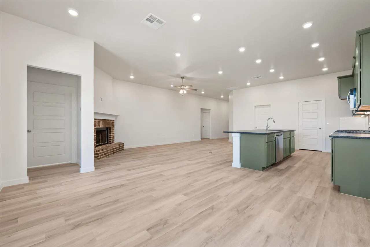 Photo 9 — 6105 121st Street, Lubbock, TX 79424