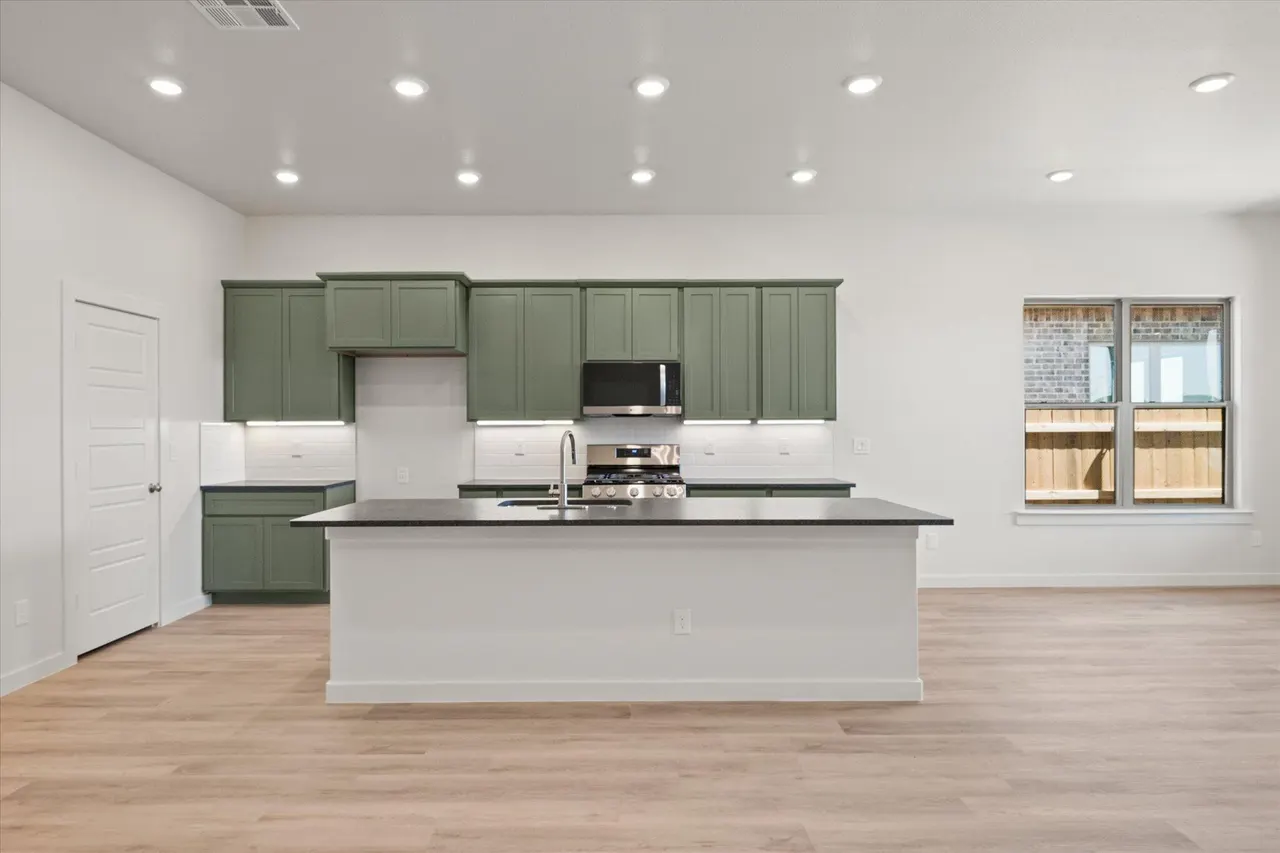 Photo 11 — 6105 121st Street, Lubbock, TX 79424