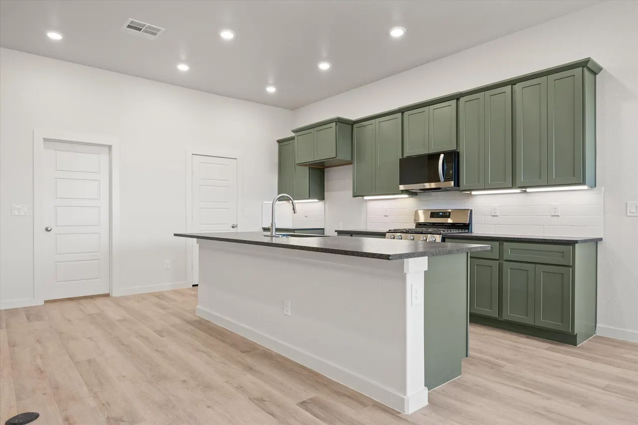 Photo 12 — 6105 121st Street, Lubbock, TX 79424