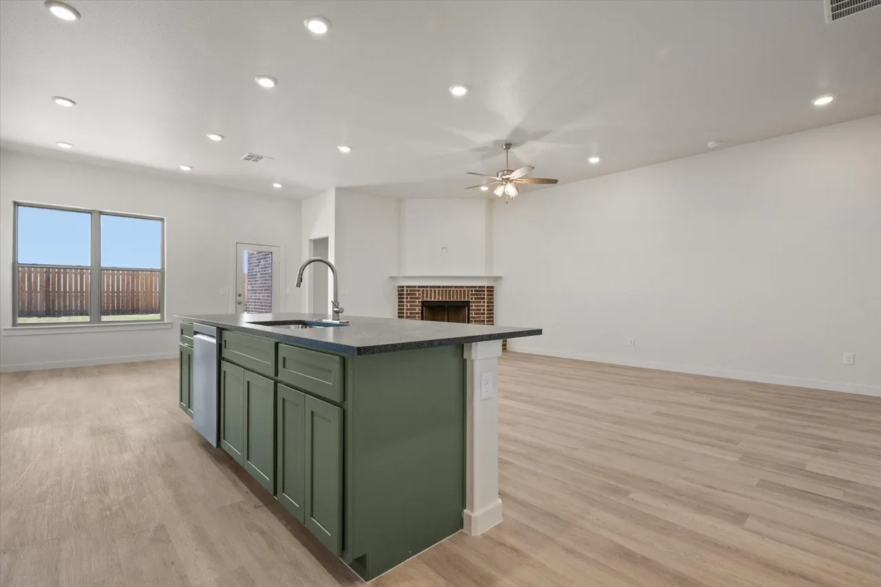 Photo 13 — 6105 121st Street, Lubbock, TX 79424