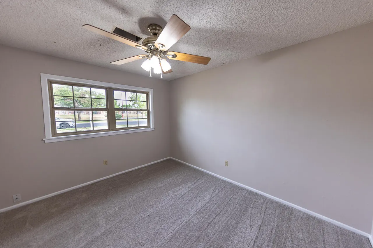 Photo 18 — 6805 Avenue W, Lubbock, TX 79412