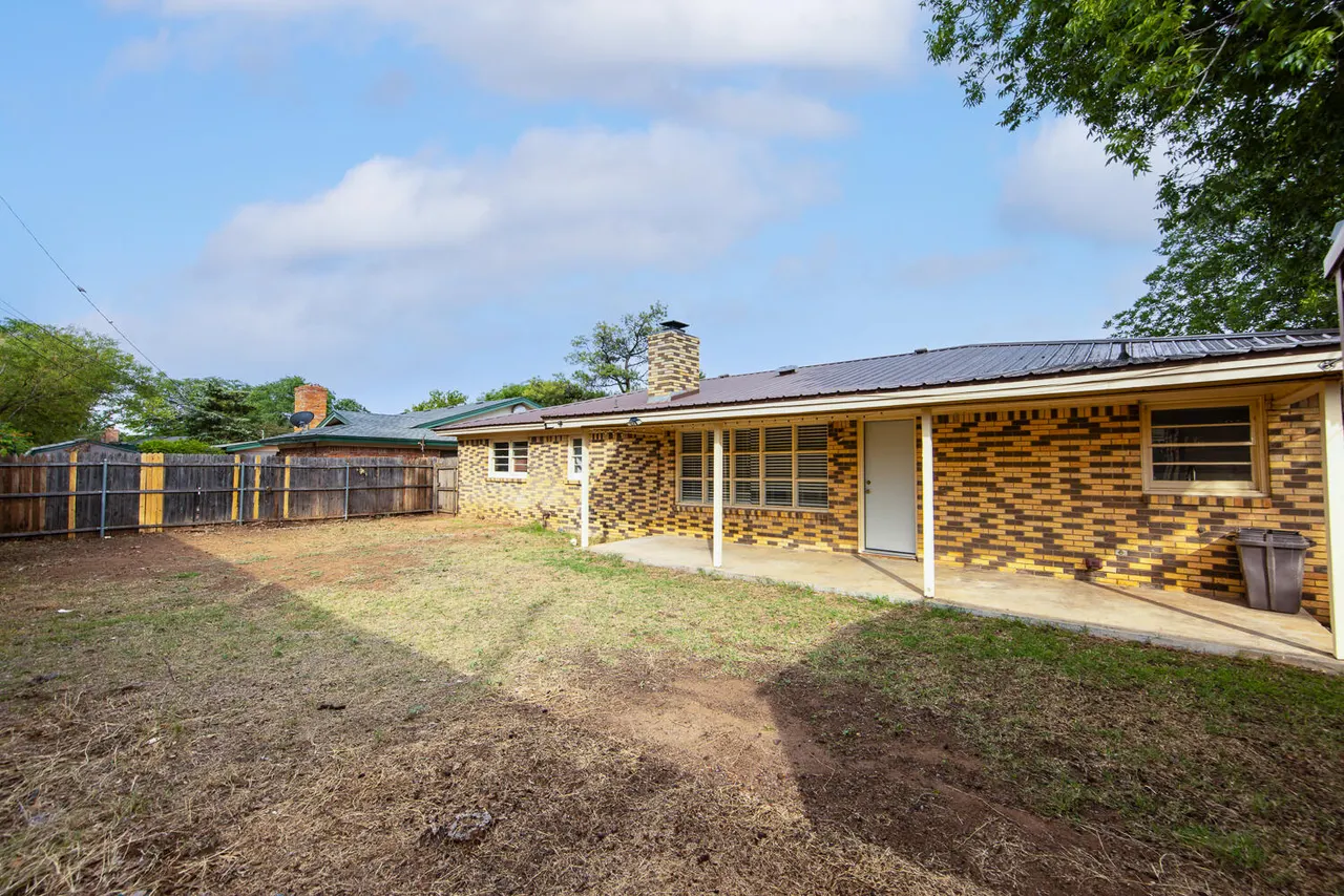 Photo 19 — 6805 Avenue W, Lubbock, TX 79412