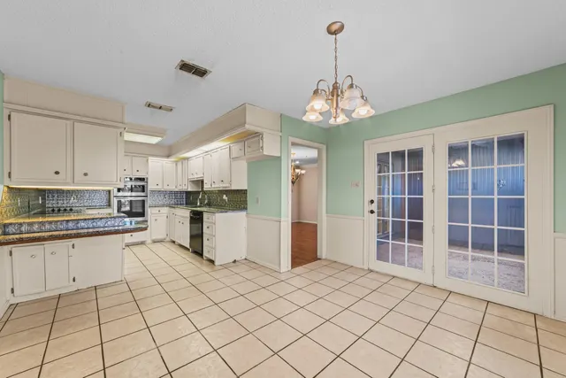 Photo 7 — 5012 93rd Street, Lubbock, TX 79424