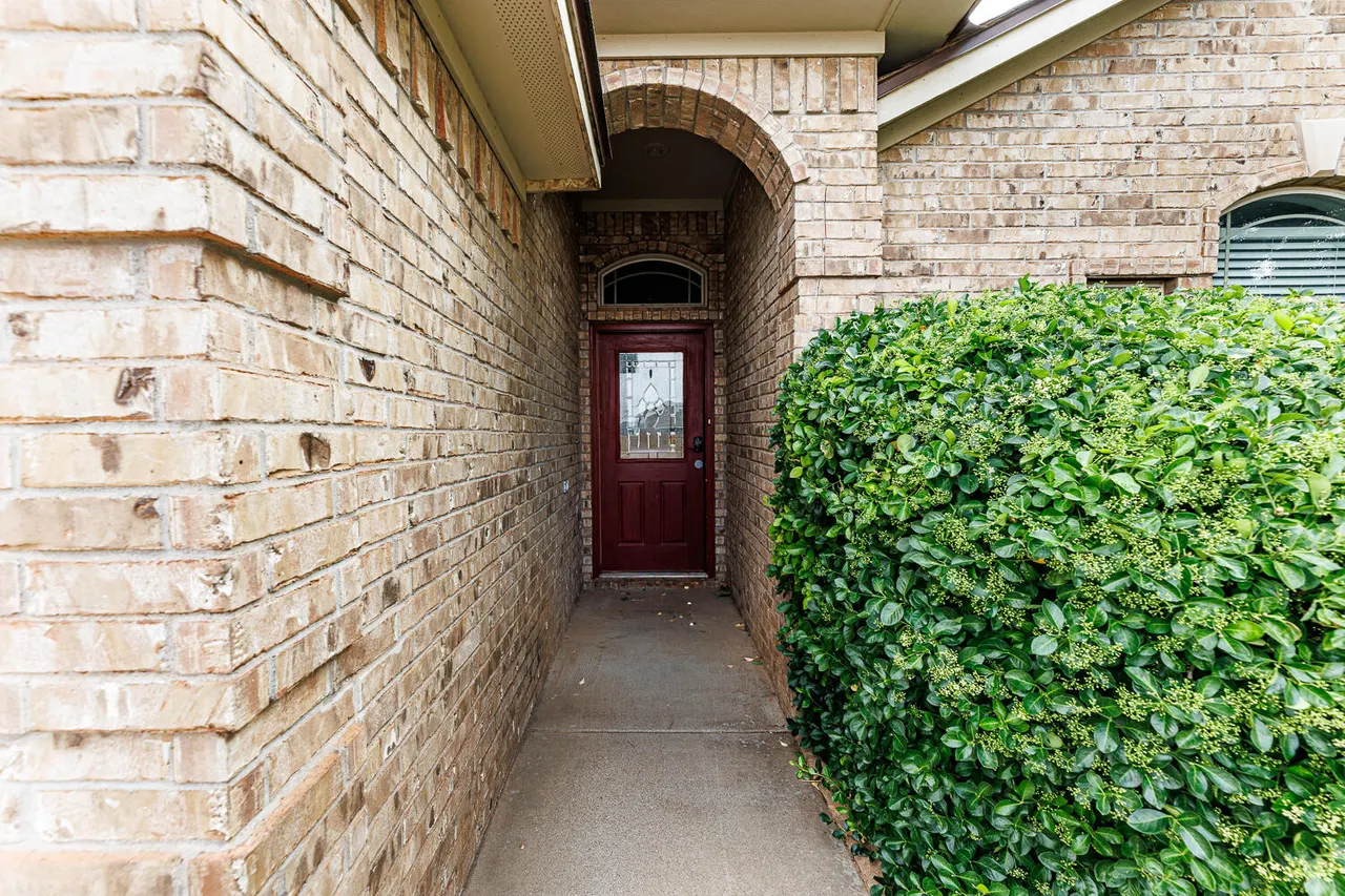 Photo 2 — 6906 37th Street, Lubbock, TX 79407