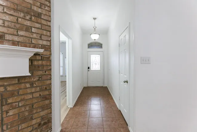 Photo 3 — 6906 37th Street, Lubbock, TX 79407