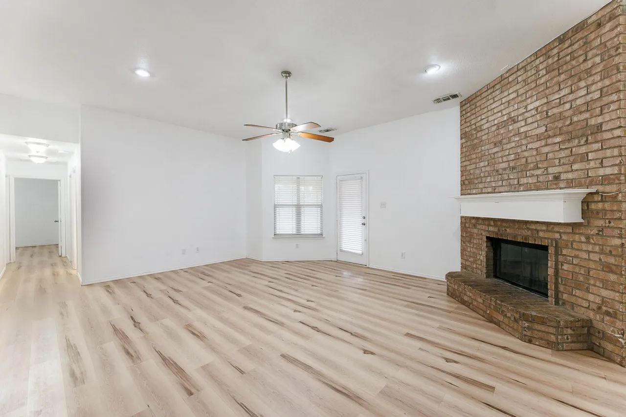 Photo 6 — 6906 37th Street, Lubbock, TX 79407