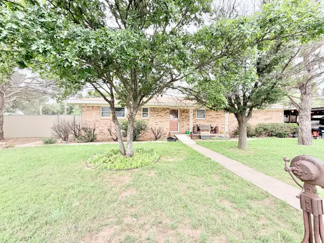 Photo 3 — 602 N 3rd St Street, Lorenzo, TX 79343