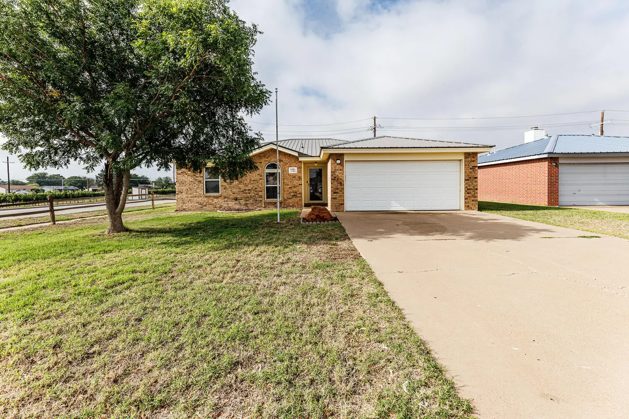 Photo 2 — 6301 33rd Street, Lubbock, TX 79407