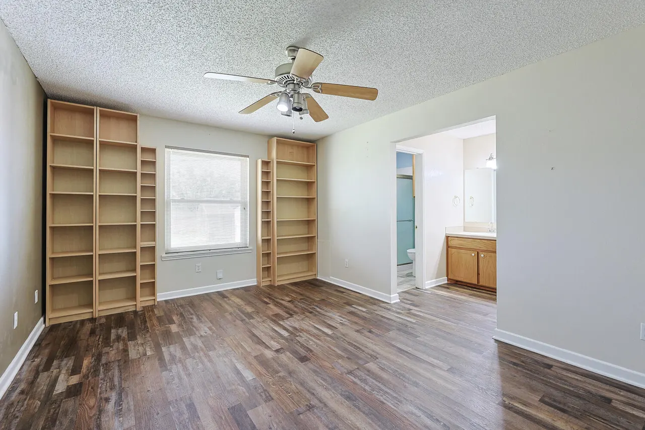 Photo 18 — 6301 33rd Street, Lubbock, TX 79407
