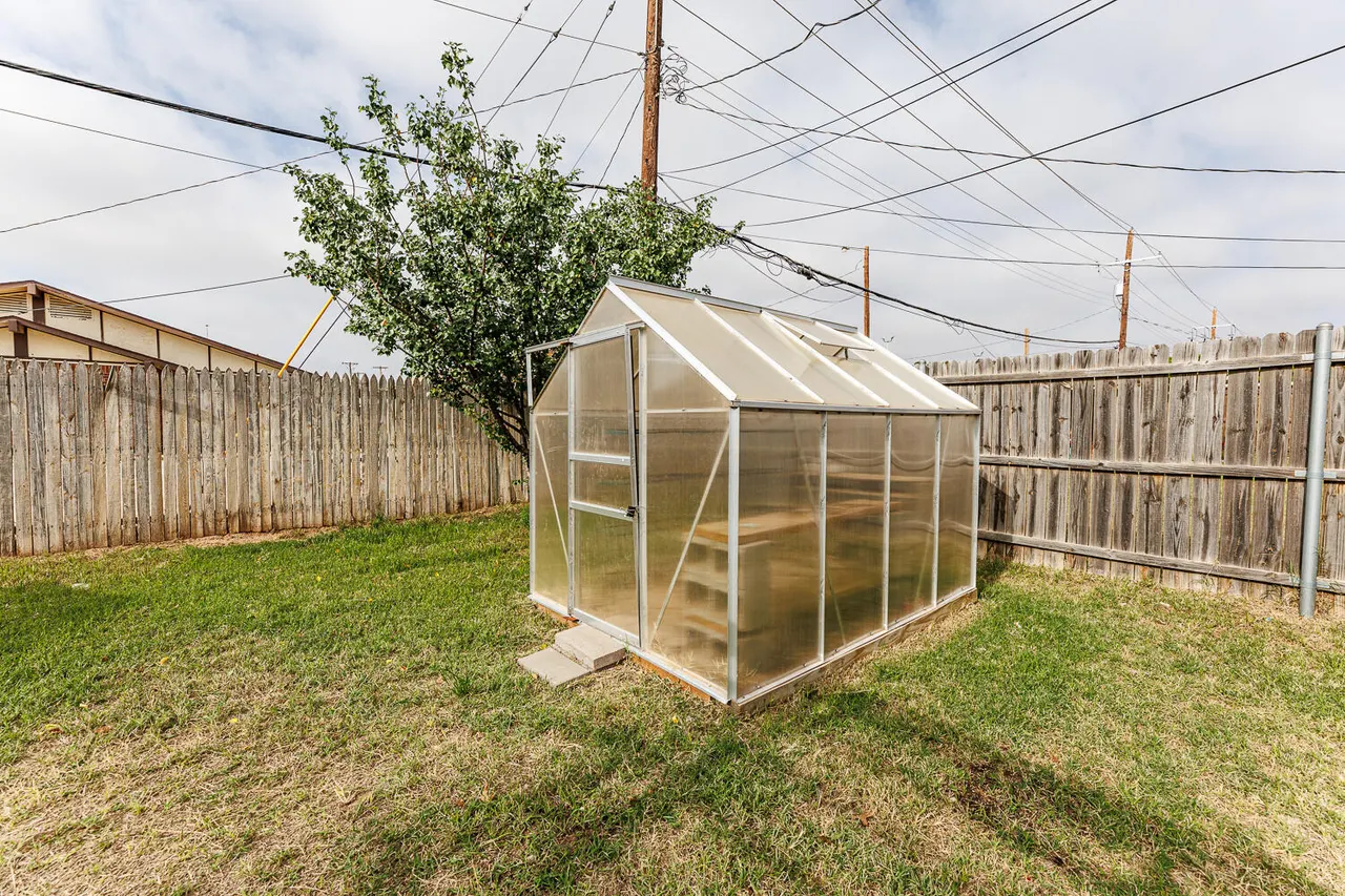 Photo 38 — 6301 33rd Street, Lubbock, TX 79407