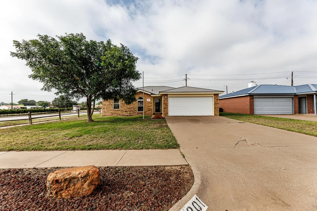 Photo 41 — 6301 33rd Street, Lubbock, TX 79407