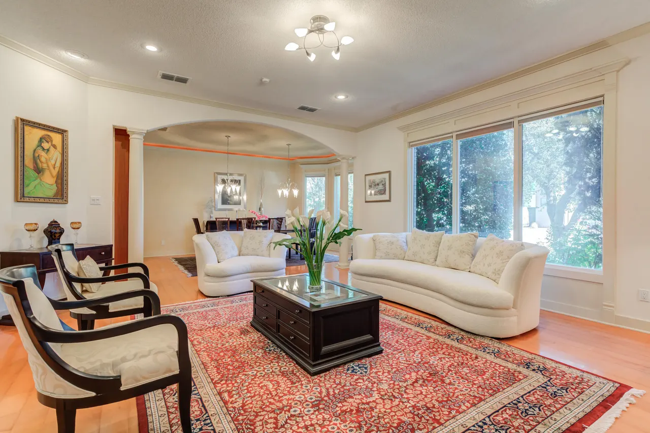 Photo 19 — 1914 Aberdeen Avenue, Lubbock, TX 79407