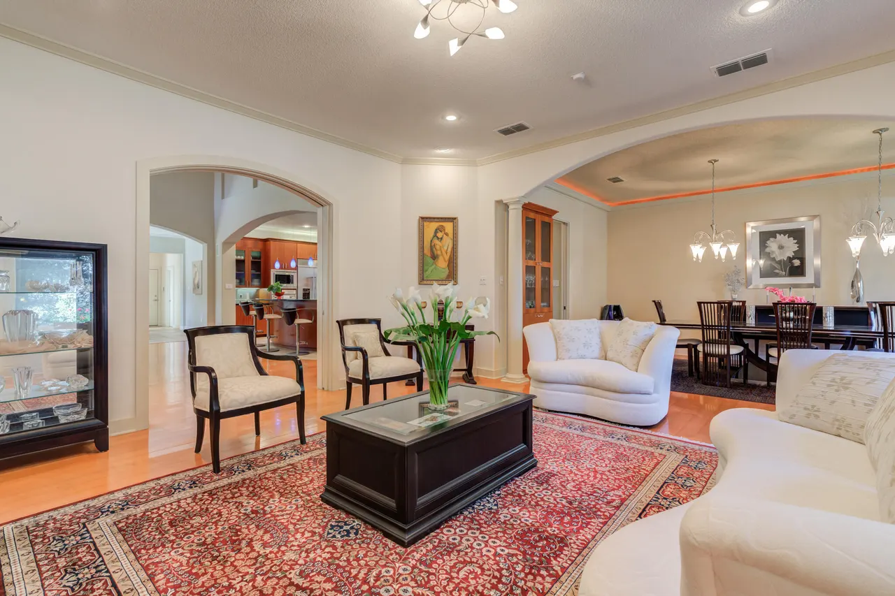 Photo 20 — 1914 Aberdeen Avenue, Lubbock, TX 79407
