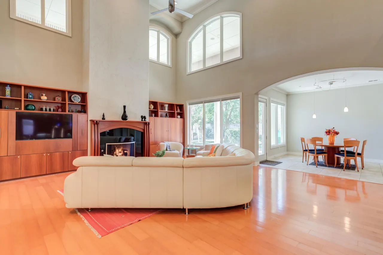 Photo 47 — 1914 Aberdeen Avenue, Lubbock, TX 79407