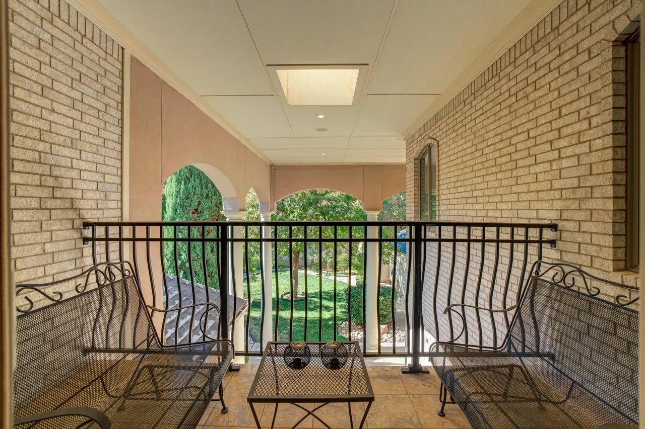 Photo 77 — 1914 Aberdeen Avenue, Lubbock, TX 79407