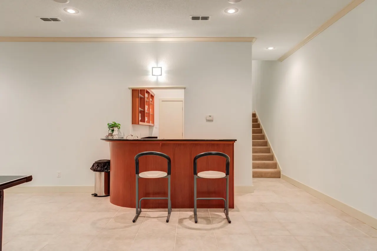 Photo 83 — 1914 Aberdeen Avenue, Lubbock, TX 79407