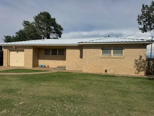 Photo 2 — 1208 Main Avenue, Ralls, TX 79357