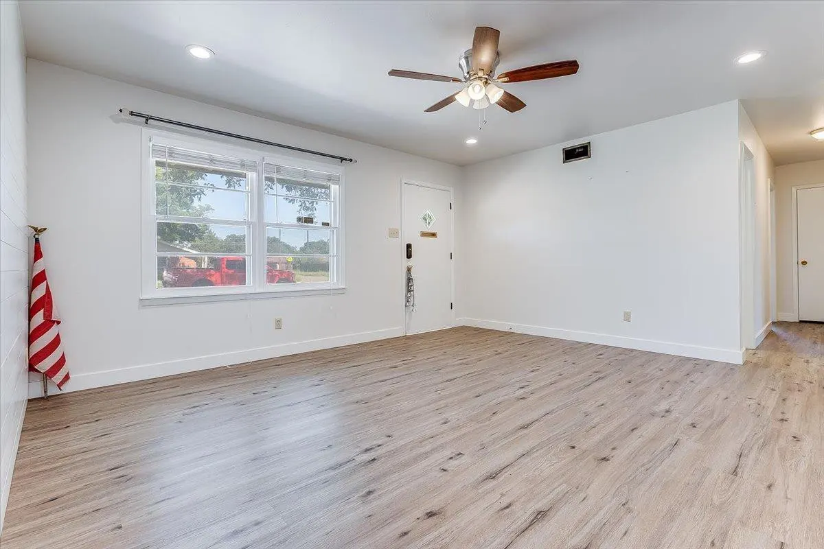 Photo 9 — 2801 62nd Street, Lubbock, TX 79413