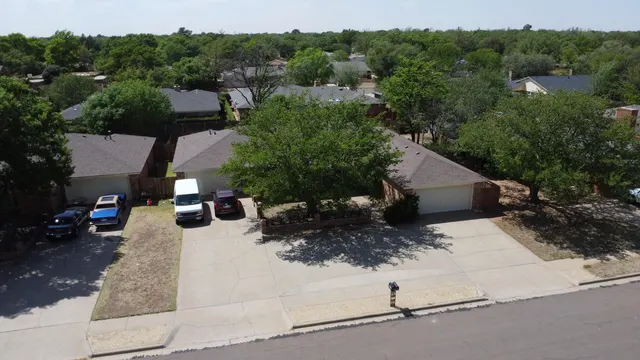 Front exterior — 7914 Aberdeen Avenue, Lubbock, TX 79424