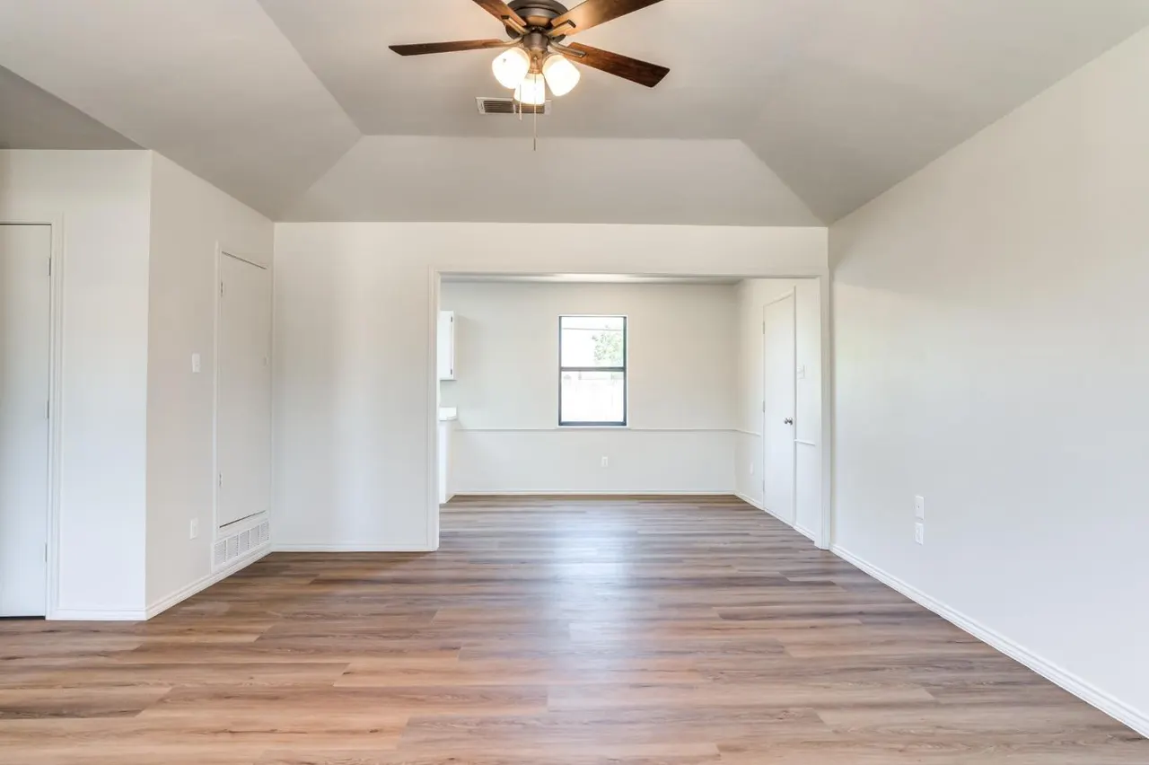 Photo 5 — 4421 Kemper Street, Lubbock, TX 79416