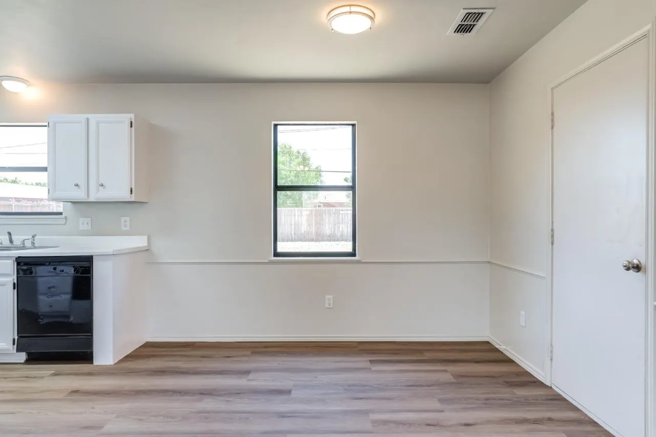 Photo 10 — 4421 Kemper Street, Lubbock, TX 79416