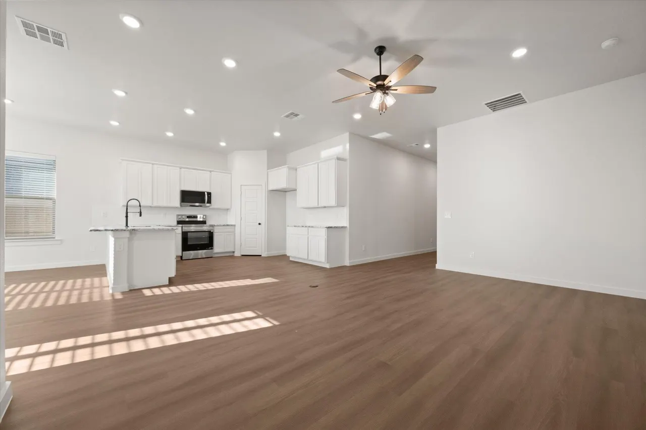 Photo 9 — 12004 Justice Avenue, Lubbock, TX 79424