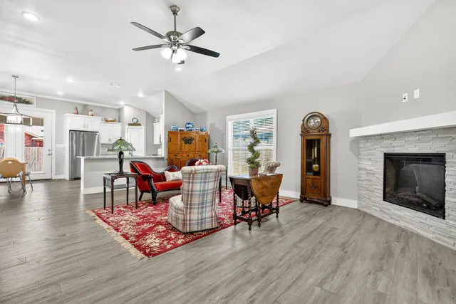 Photo 4 — 412 Cowboy Lane, Wolfforth, TX 79382