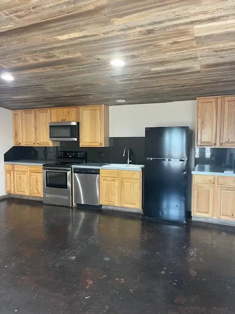 Photo 10 — 3920 Avenue U, Lubbock, TX 79412