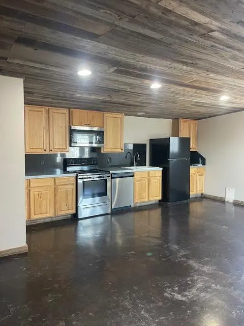 Photo 11 — 3920 Avenue U, Lubbock, TX 79412