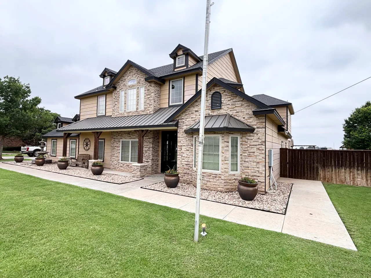 Photo 3 — 201 Avenue N, Abernathy, TX 79311