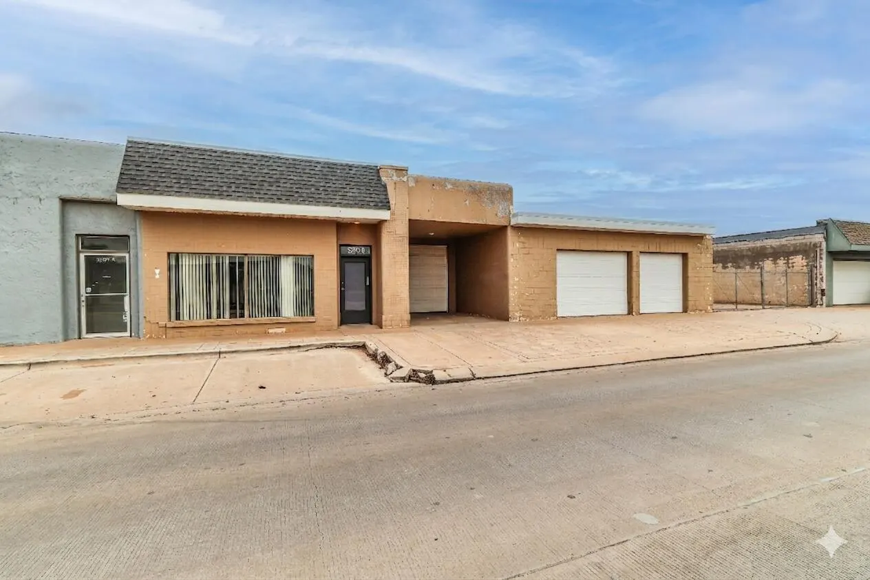 Photo 2 — 3209 34th Street B, Lubbock, TX 79410