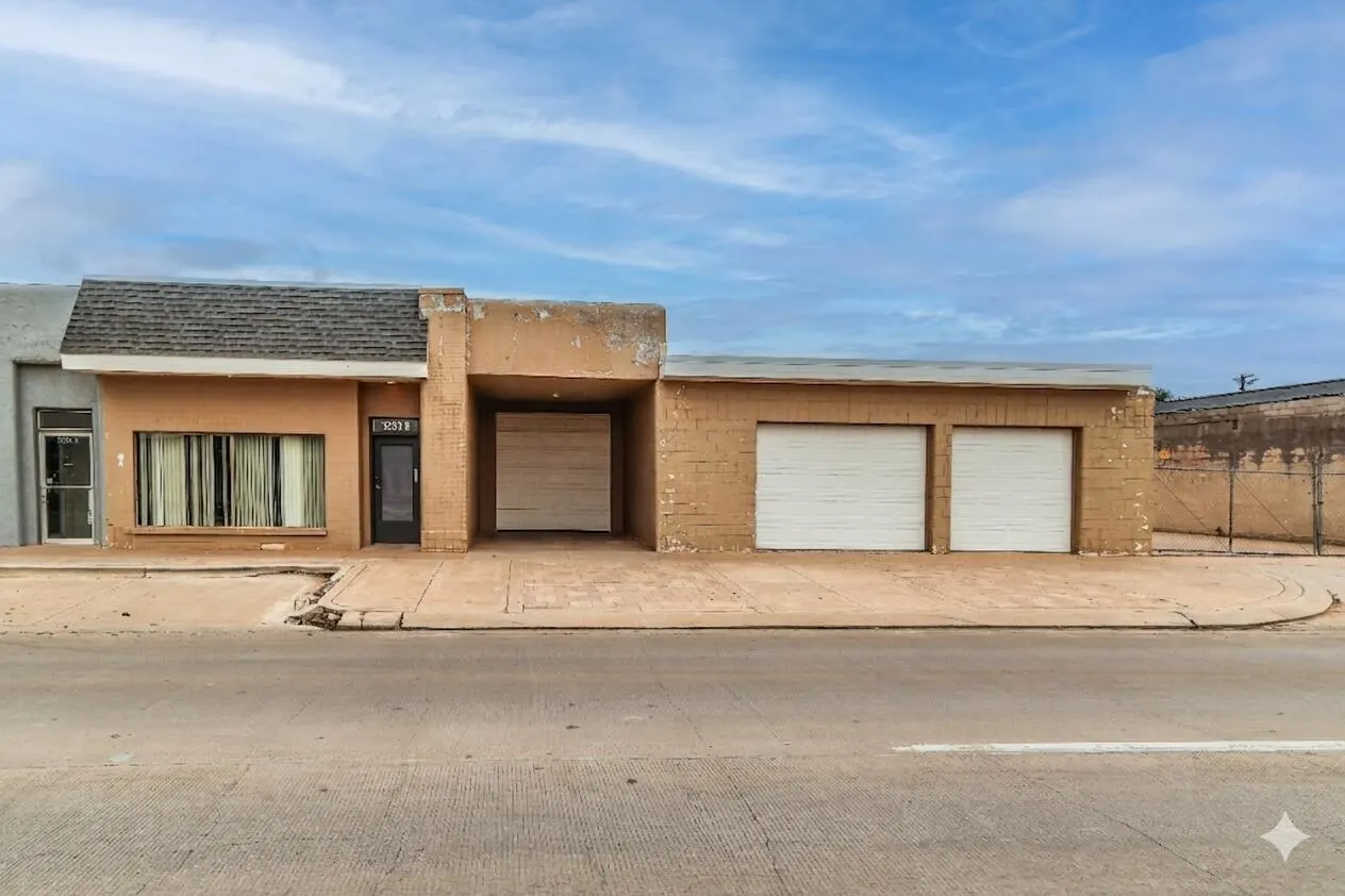 Front exterior — 3209 34th Street B, Lubbock, TX 79410