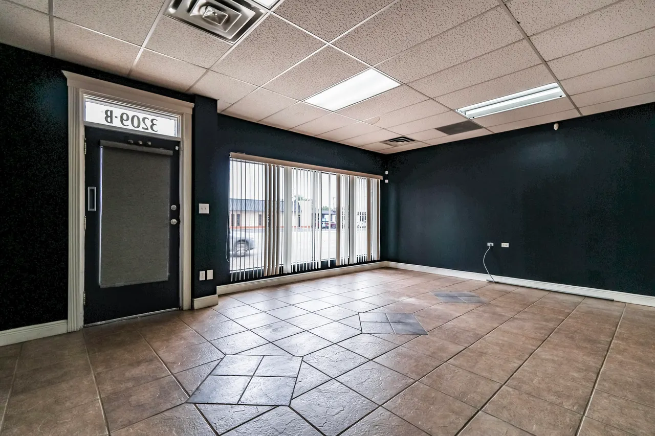 Photo 4 — 3209 34th Street B, Lubbock, TX 79410