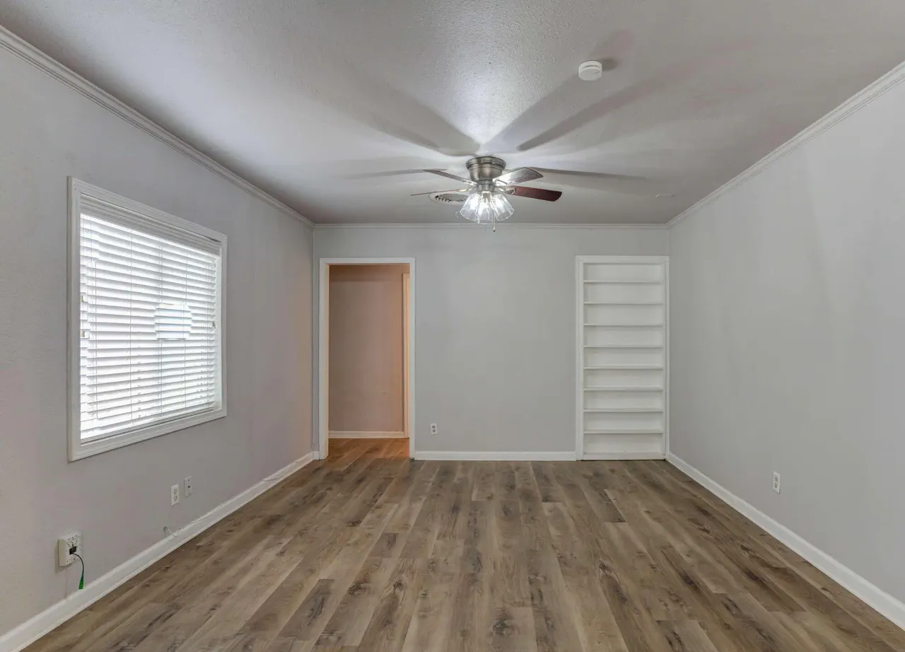 Photo 14 — 2206 32nd Street, Lubbock, TX 79411