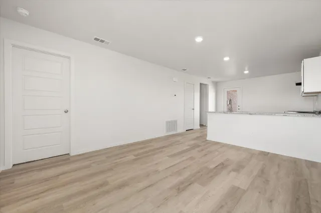 Photo 6 — 8318 25th Street, Lubbock, TX 79407