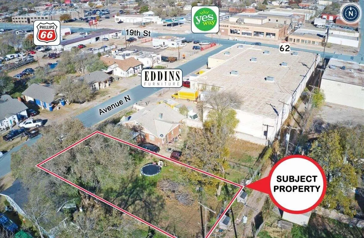 Photo 3 — 1915 Avenue N, Lubbock, TX 79411