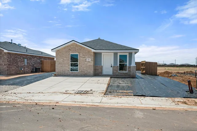 Photo 3 — 2013 Tractor Avenue, Wolfforth, TX 79382