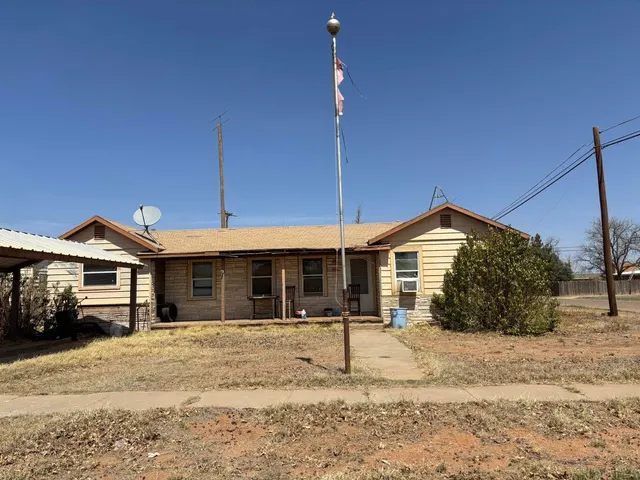 Front exterior — 802 16th Street, Seagraves, TX 79359