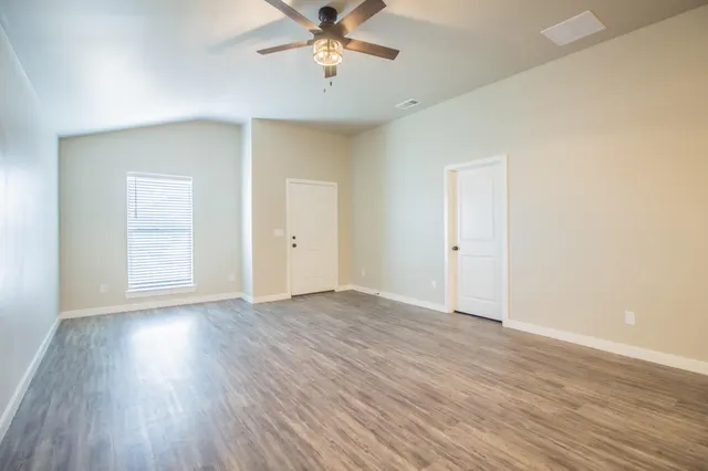 Photo 3 — 3213 Waverly Avenue, Lubbock, TX 79407