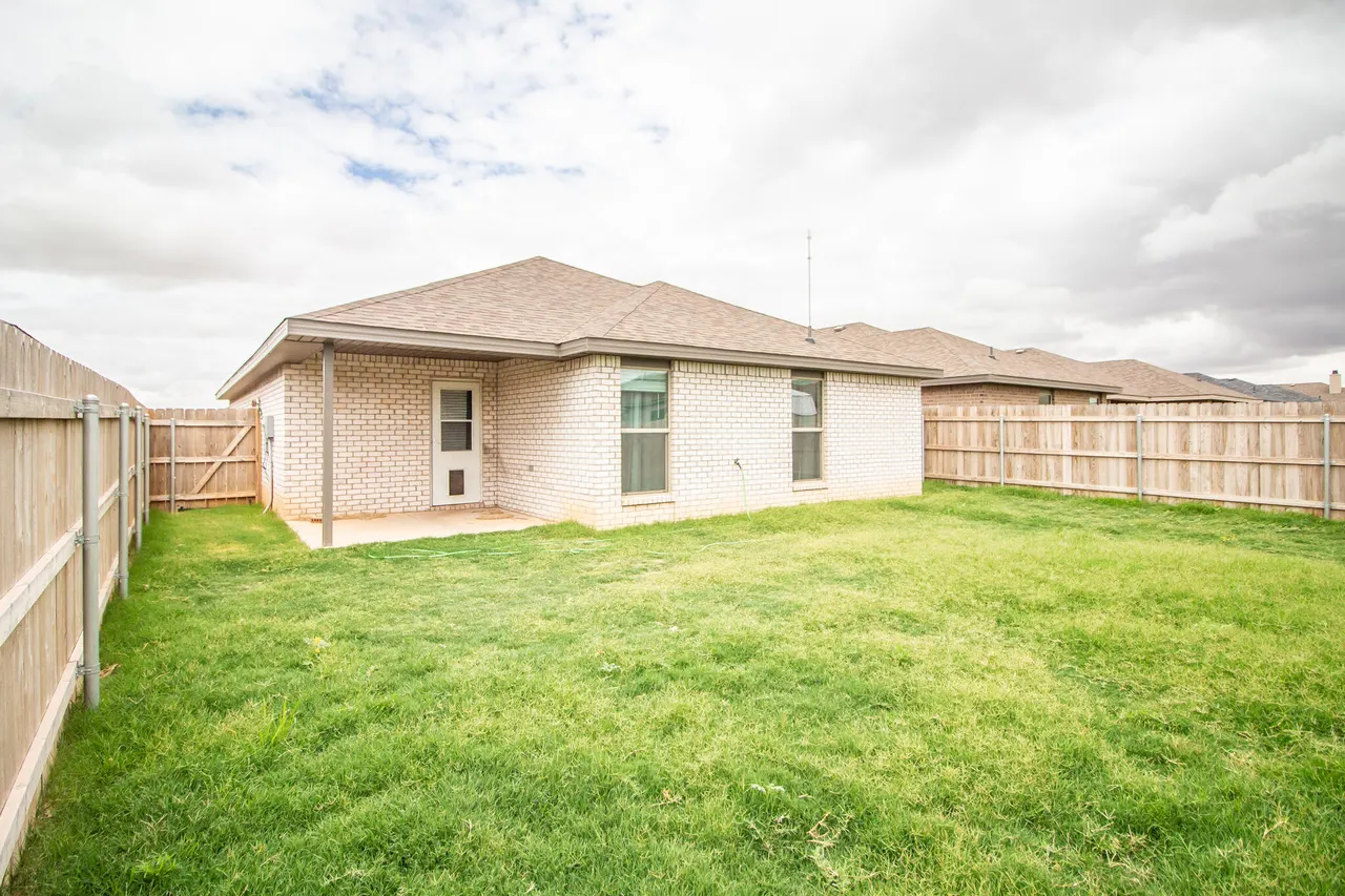 Photo 17 — 3213 Waverly Avenue, Lubbock, TX 79407